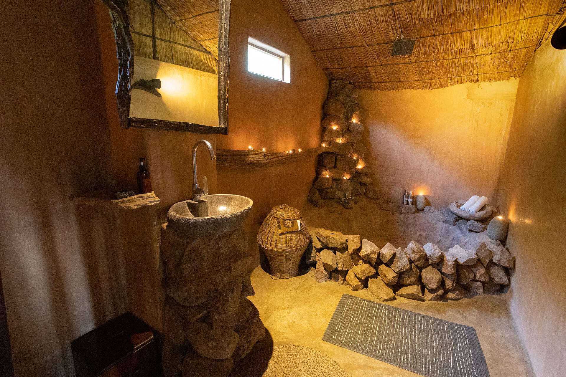 The bathroom in Track & Trail River Camp
